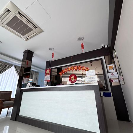 G Star Hotel Pantai Remis Bagian luar foto